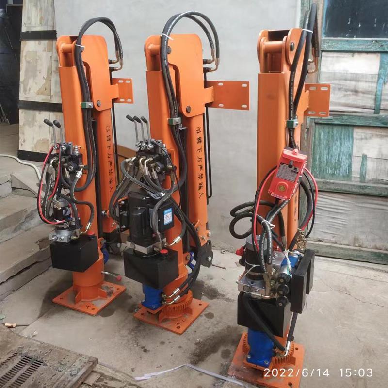 抚顺市重汽蓝牌随车吊 3.2吨 国六动力强 液压驱动 农用自卸起重机